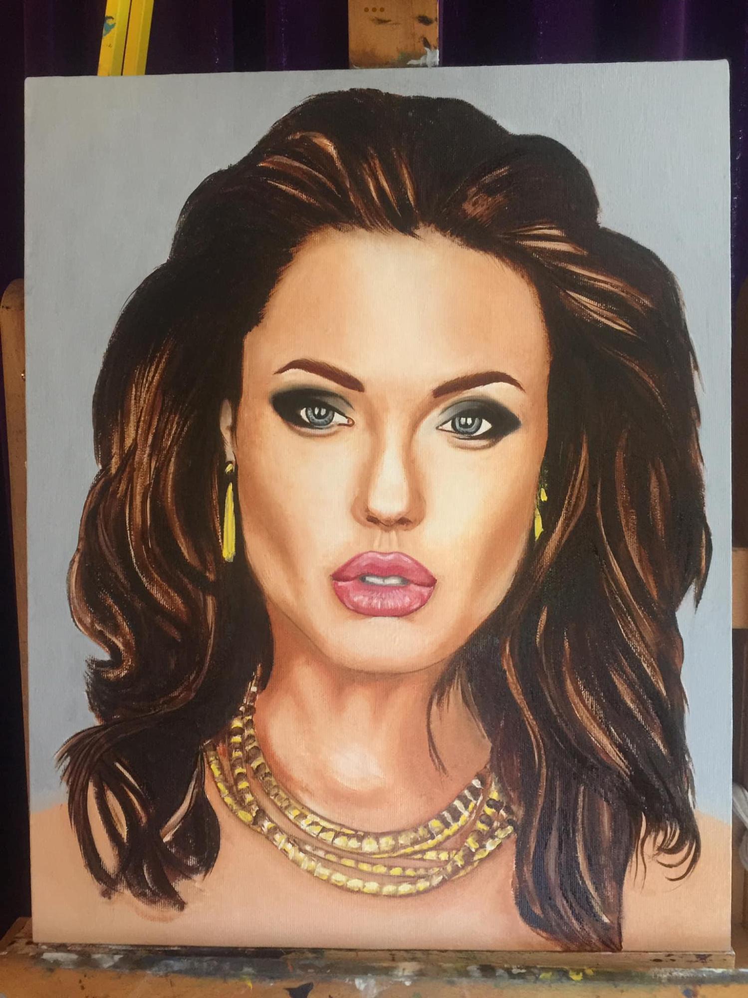 Angelina Jolie. image